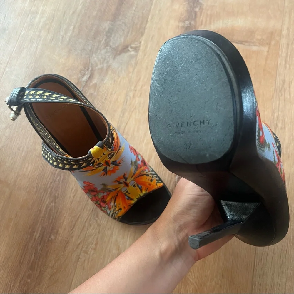 GIVENCHY Birds of Paradise Silk & Leather Stilletos - Picture 4 of 6